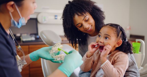 How Teenagers Can Benefit From Seeing A Family Dentist For Dental Cleanings