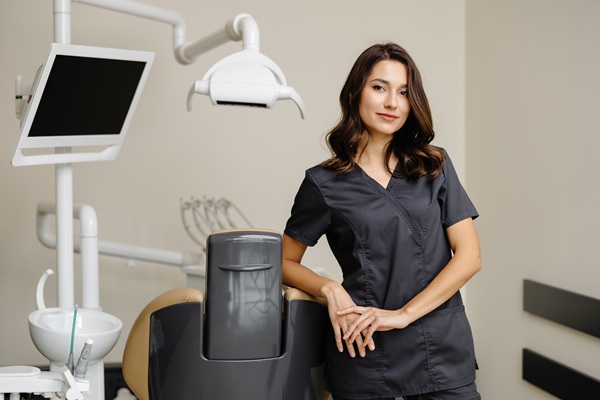 How A General Dentist Can Improve Gray Teeth